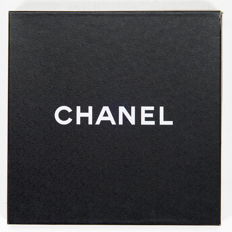 Chanel, scarf.