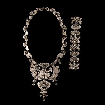 SEPPO TAMMINEN, necklace and bracelet, cilver. Helsinki Finland 1966-71.