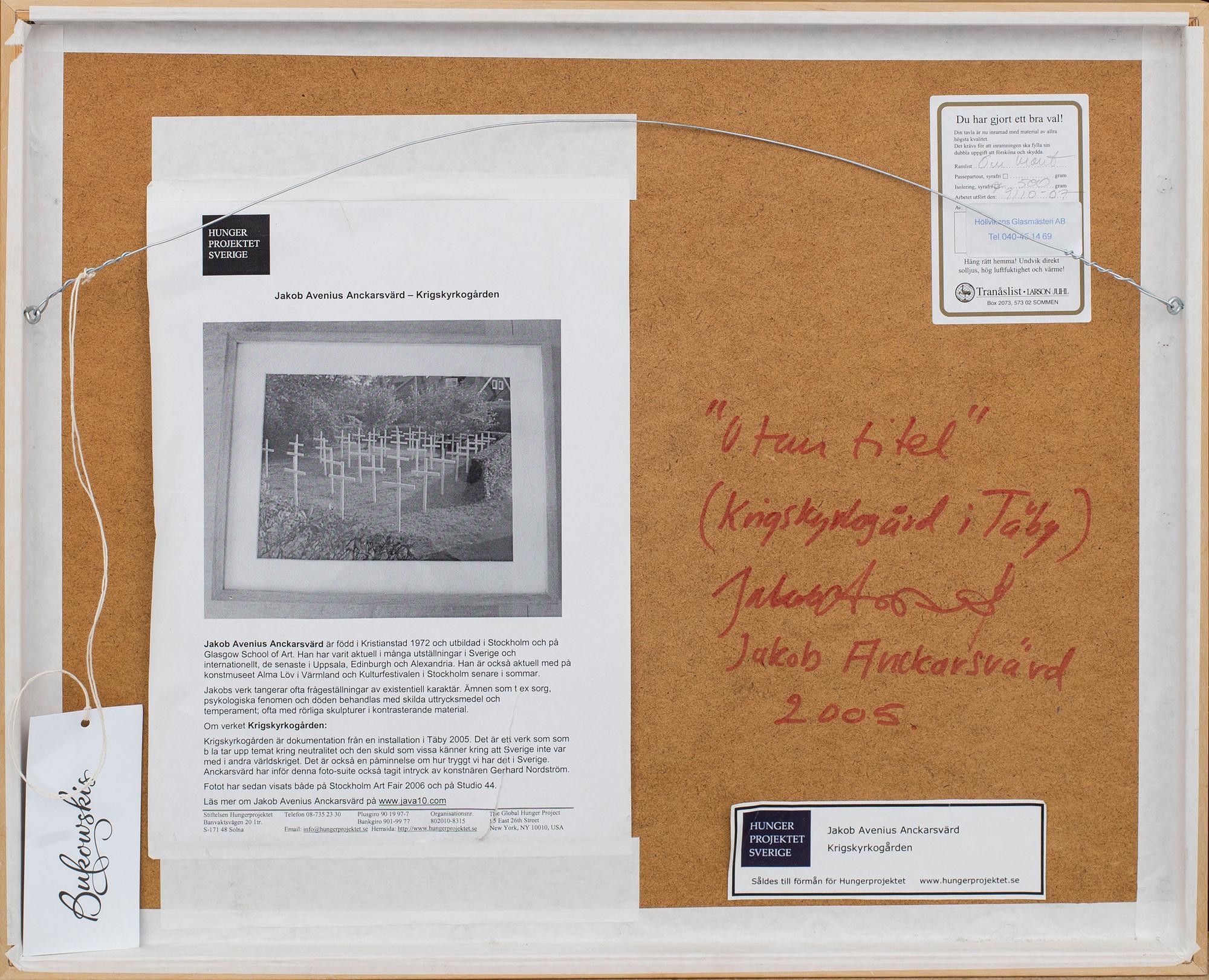 JAKOB AVENIUS ANCKARSVÄRD, foto (dokumetation av installation, à tergo signerad 2005.