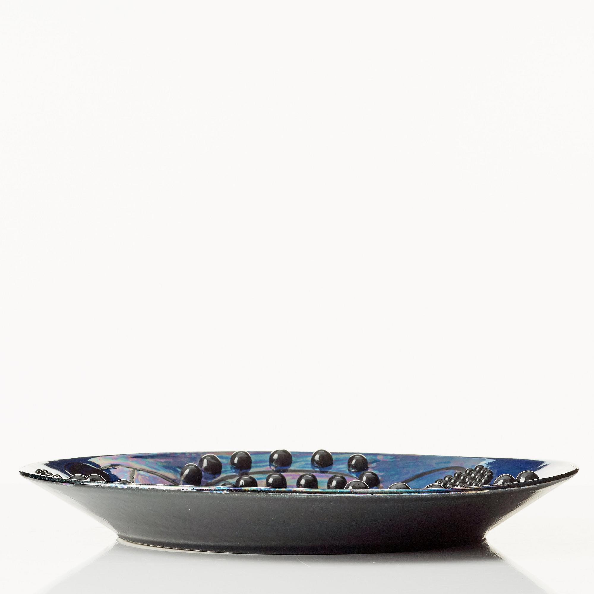 Birger Kaipiainen, a stoneware dish, Arabia, Finland.