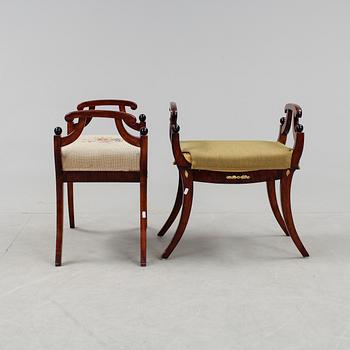 TABURETTER, ett par, Karl Johan, 1800-talets första hälft.