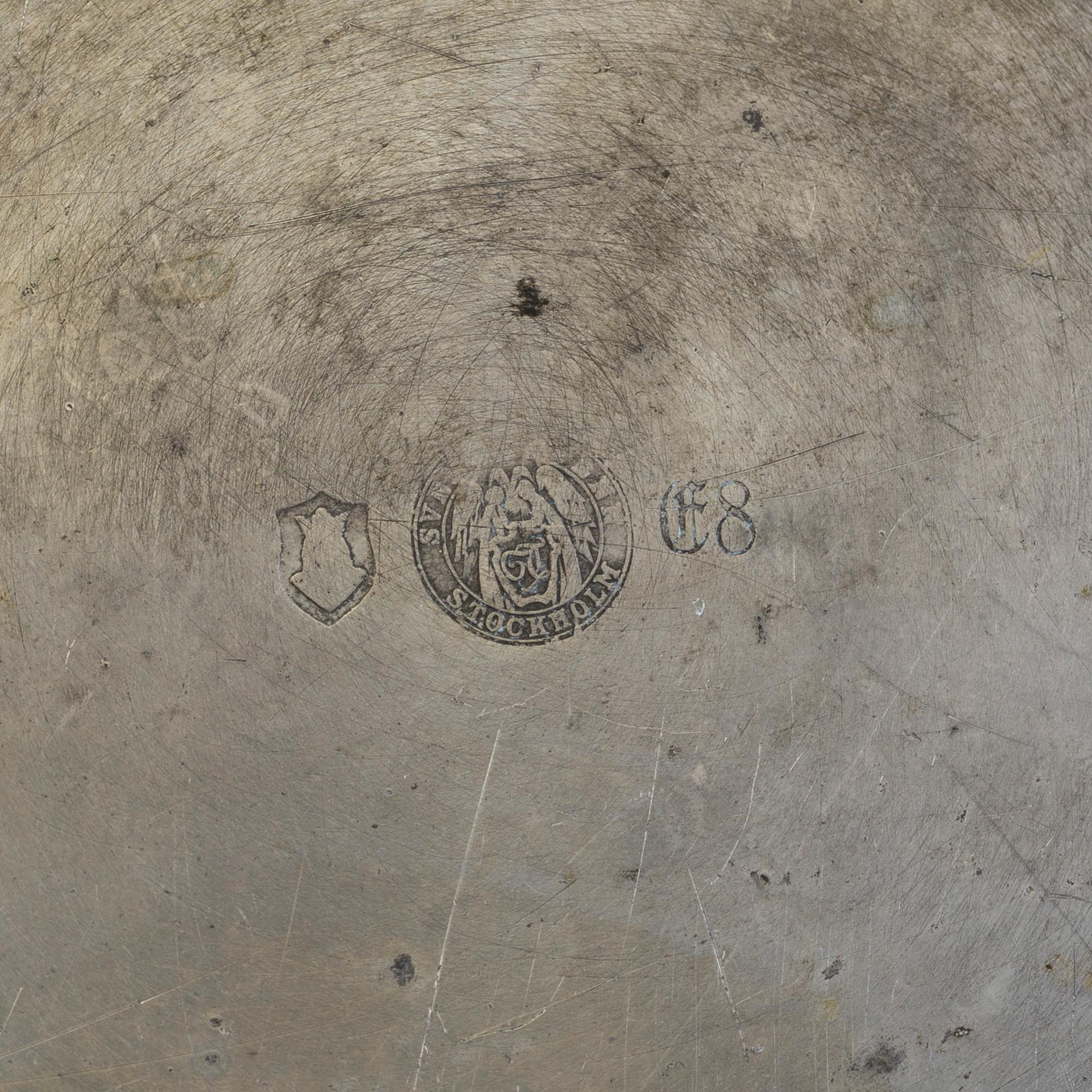 A pewter tray, Firma Svenskt Tenn, Stockholm 1932.