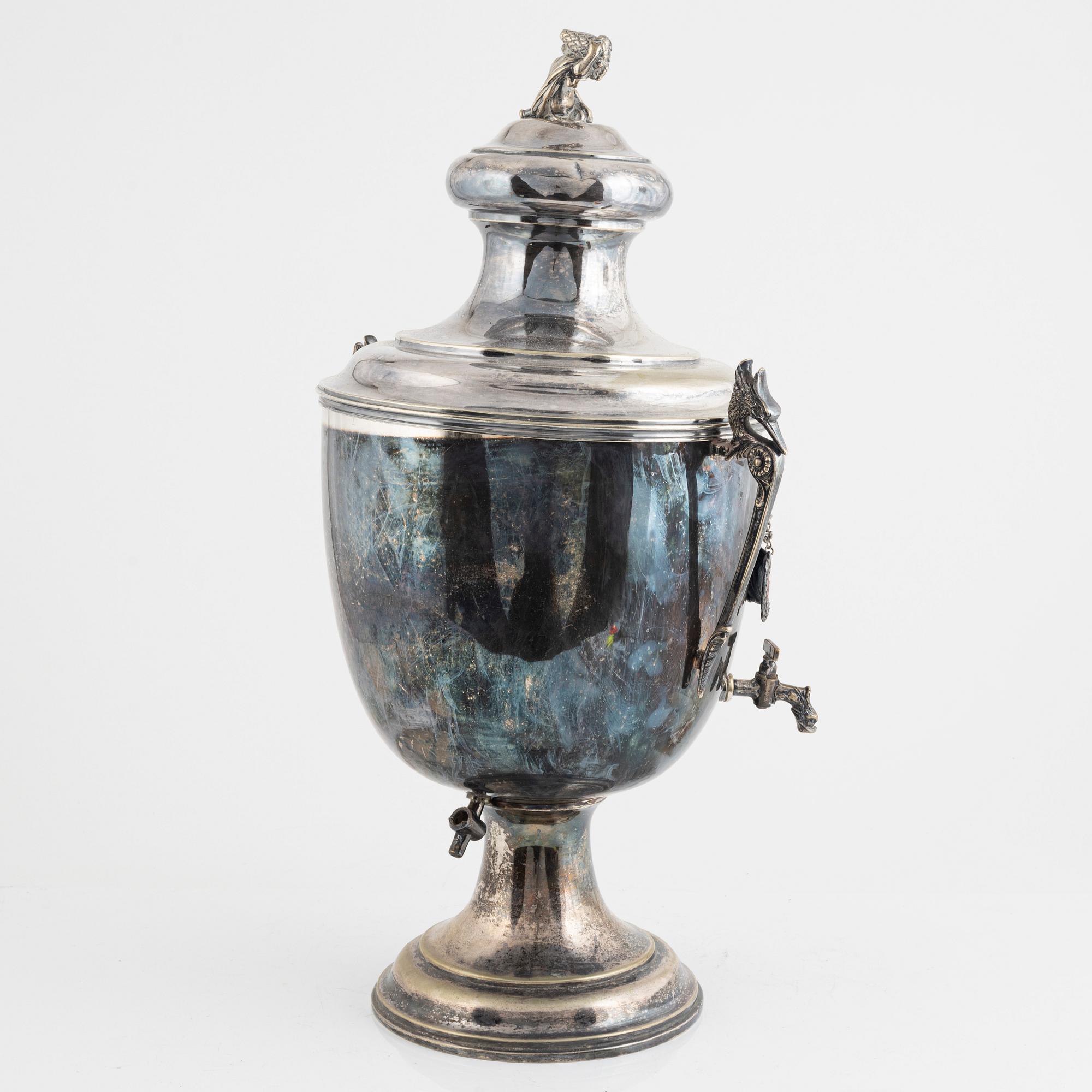 C.R. Carlström, brännvinskylare, nysilver, tidigt 1900-tal.