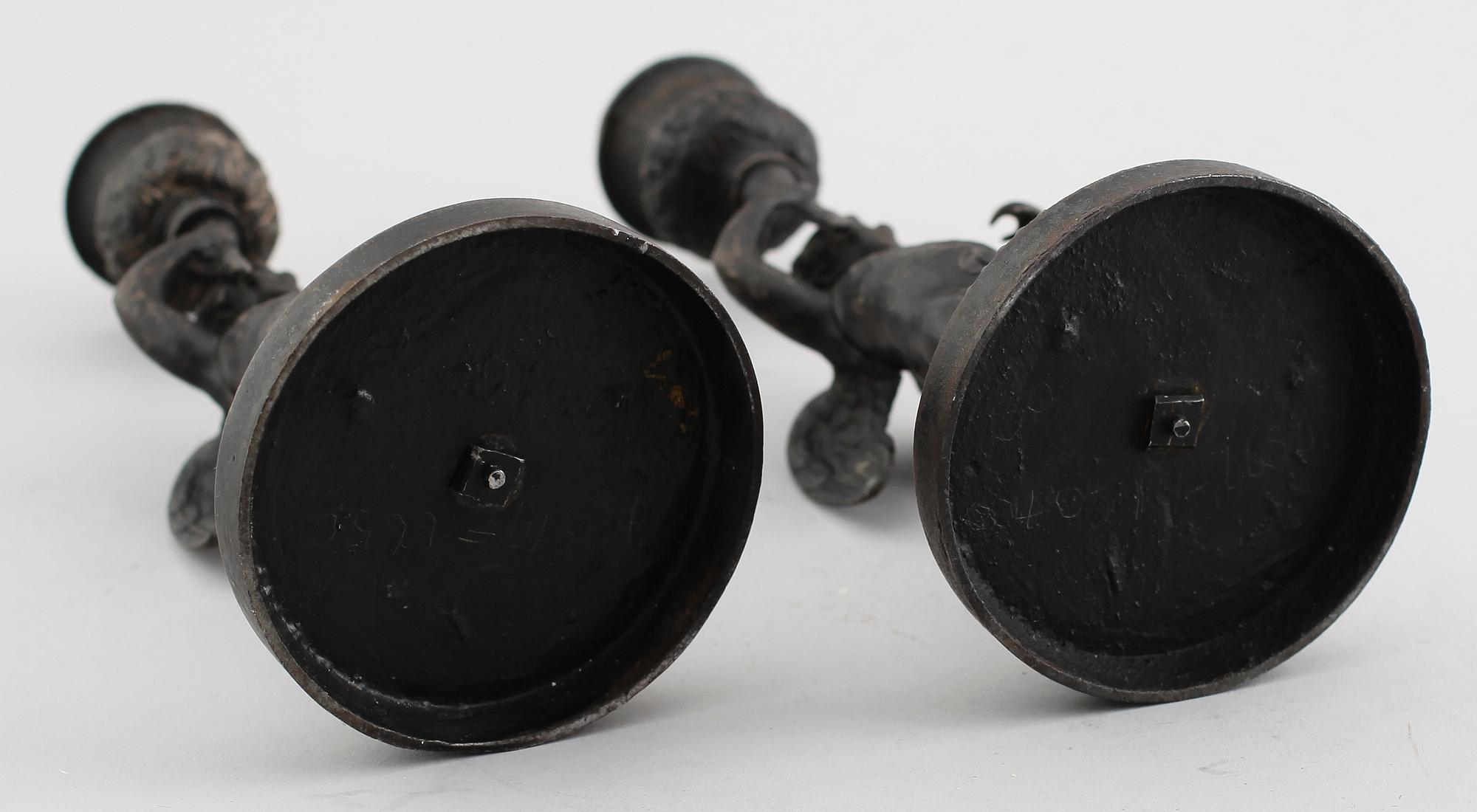 LJUSSTAKAR, 1 par, gjutgods, 1800-talets första hälft.