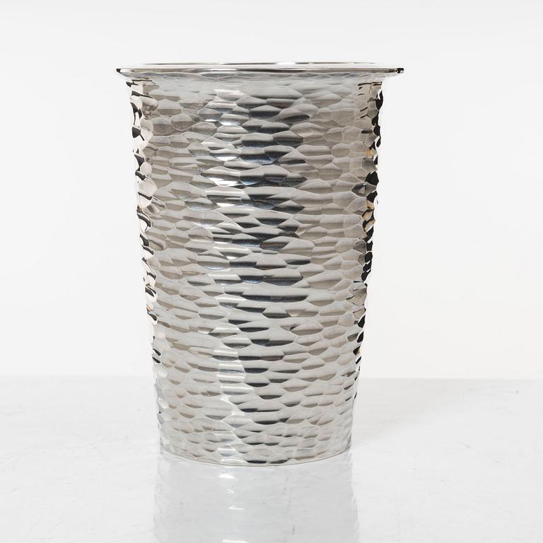 Beaker, silver, Roland Lantz, Stockholm Stamped U8 for 1947.