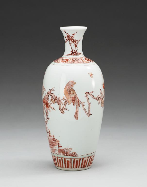 A vase, Qing dynasty, Kangxi (1662-1722).