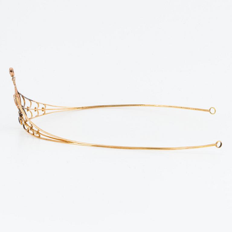 18K gold tiara.