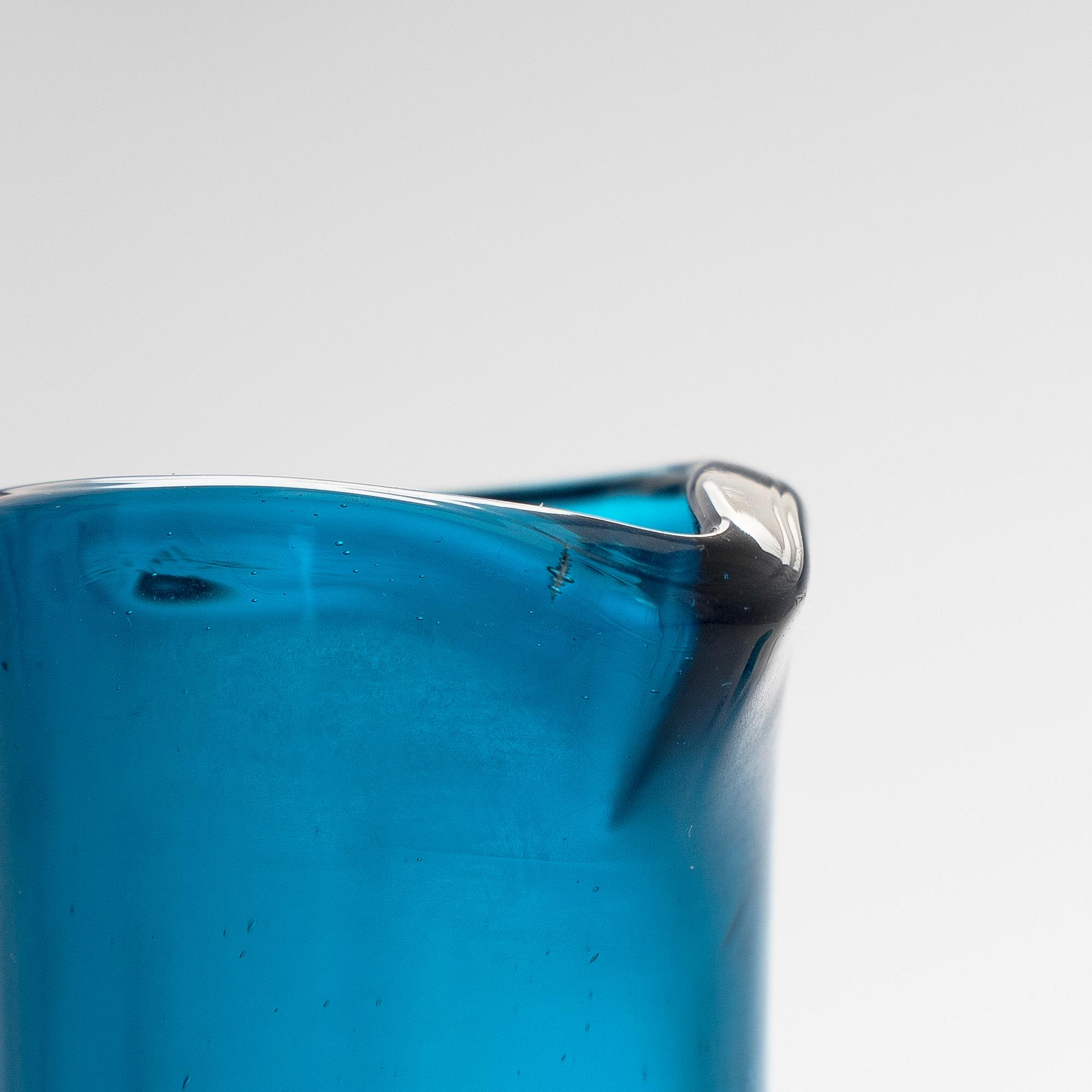 Nanny Still, lasiesineet, 3 kpl, "Harlekin" ja pullo Riihimäen Lasi Oy.