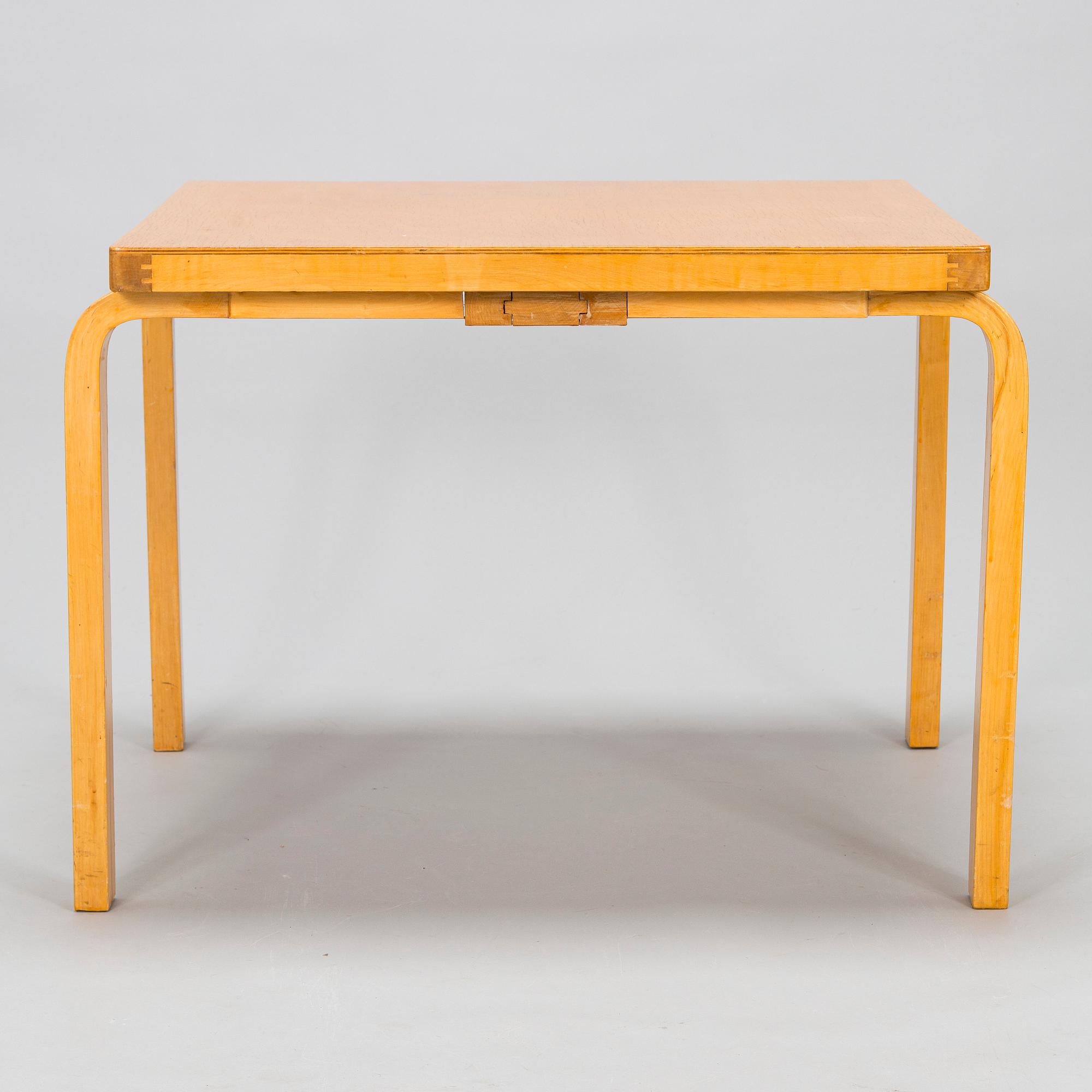 Alvar Aalto, bord, för O.Y. Huonekalu-ja Rakennustyötehdas A.B 1950-tal.