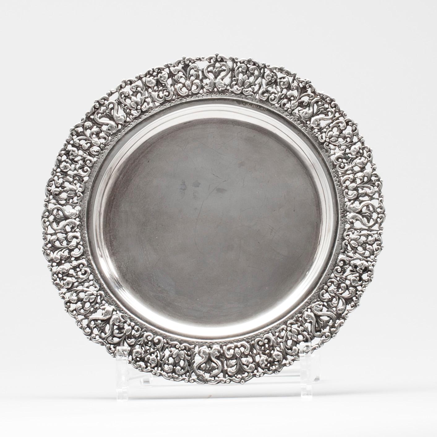 FAT,1 st silver, Spanien bär finska importstämplar. Vikt ca 193 g. FAT, 3 st, märkt alpacka, 1900-talets senare hälft.