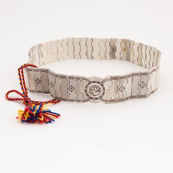 A reindeer horn belt by Gunnar Svonni, signed and dated 1999.