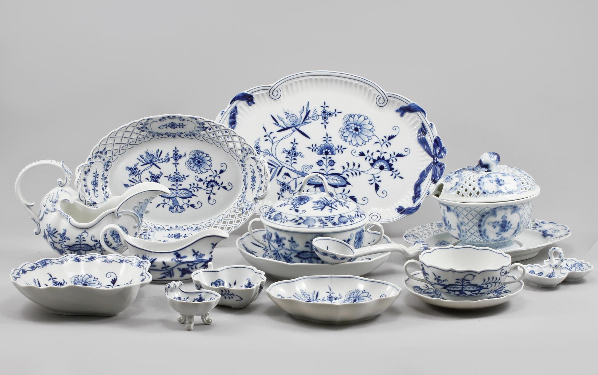 SERVISDELAR, 40 delar, porslin, Meisen, 1900-tal.