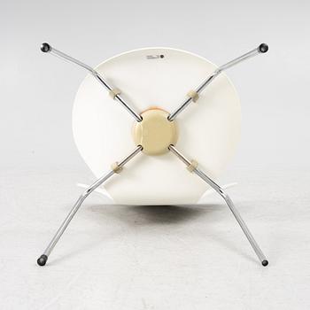 Arne Jacobsen, stolar, 5 st, "Sjuan", Fritz Hansen, Danmark, 1988.