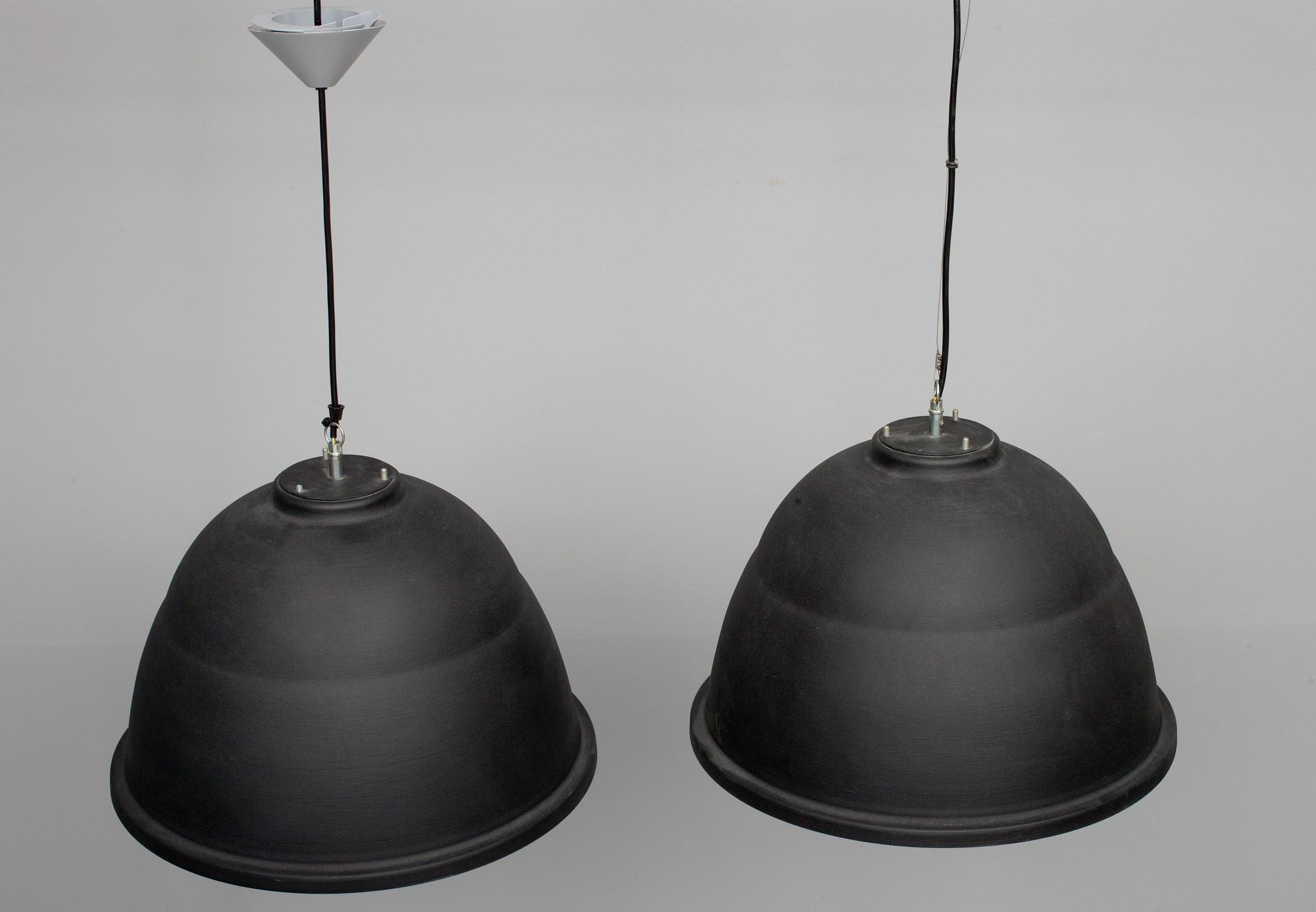 TAKLAMPOR, ett par, "Loft" Antti Eklund. Höjd 35 cm.