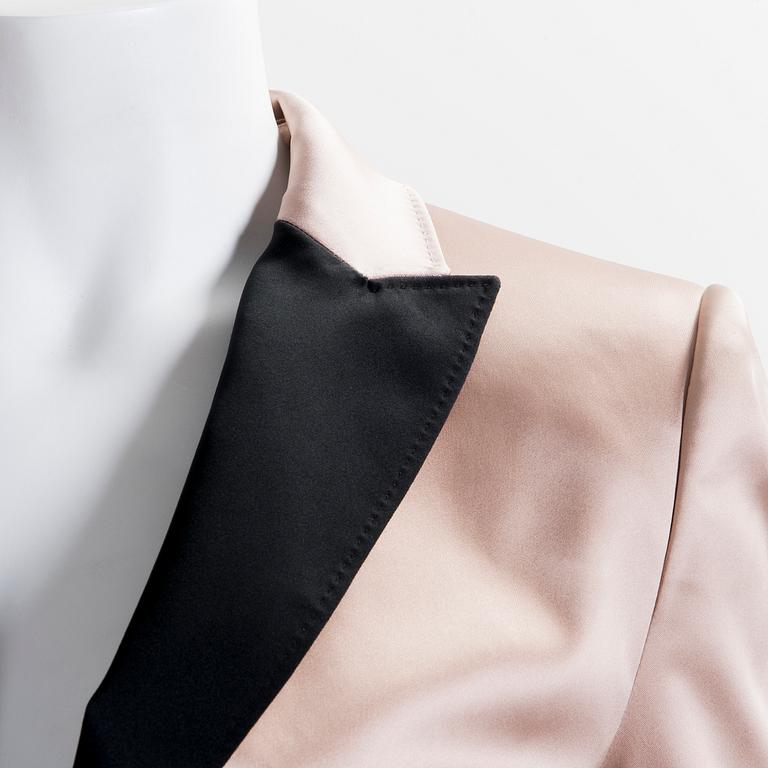 KAVAJ, Dolce & Gabbana.
