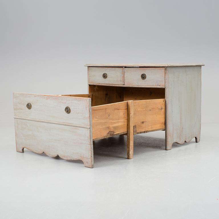 BYRÅ / SÄNG, 1800-talets första hälft.