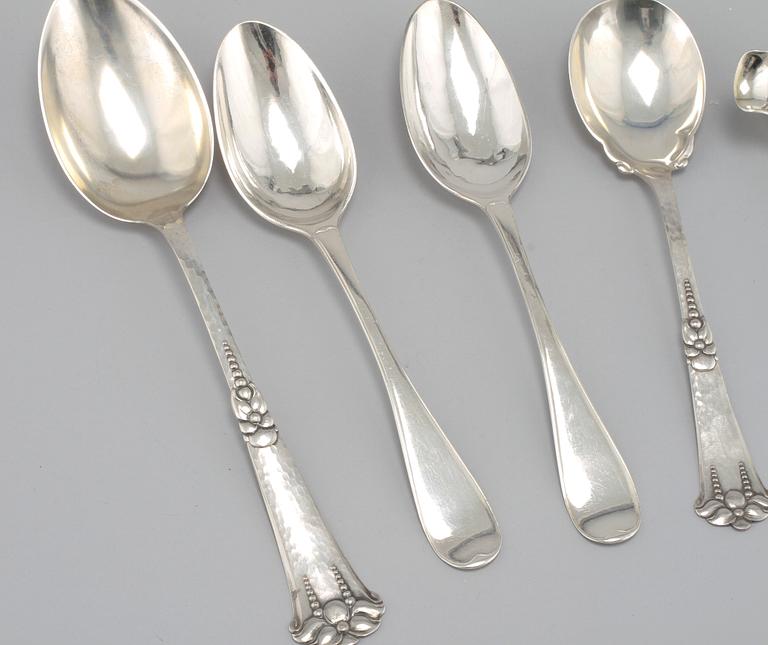 SILVERBESTICK, 17 delar, Sverige och importerat, 1900-tal, 463 gram.