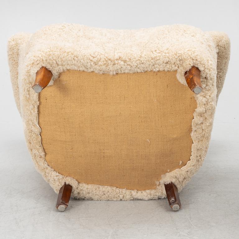 A pair of lounge chairs, 1940s.