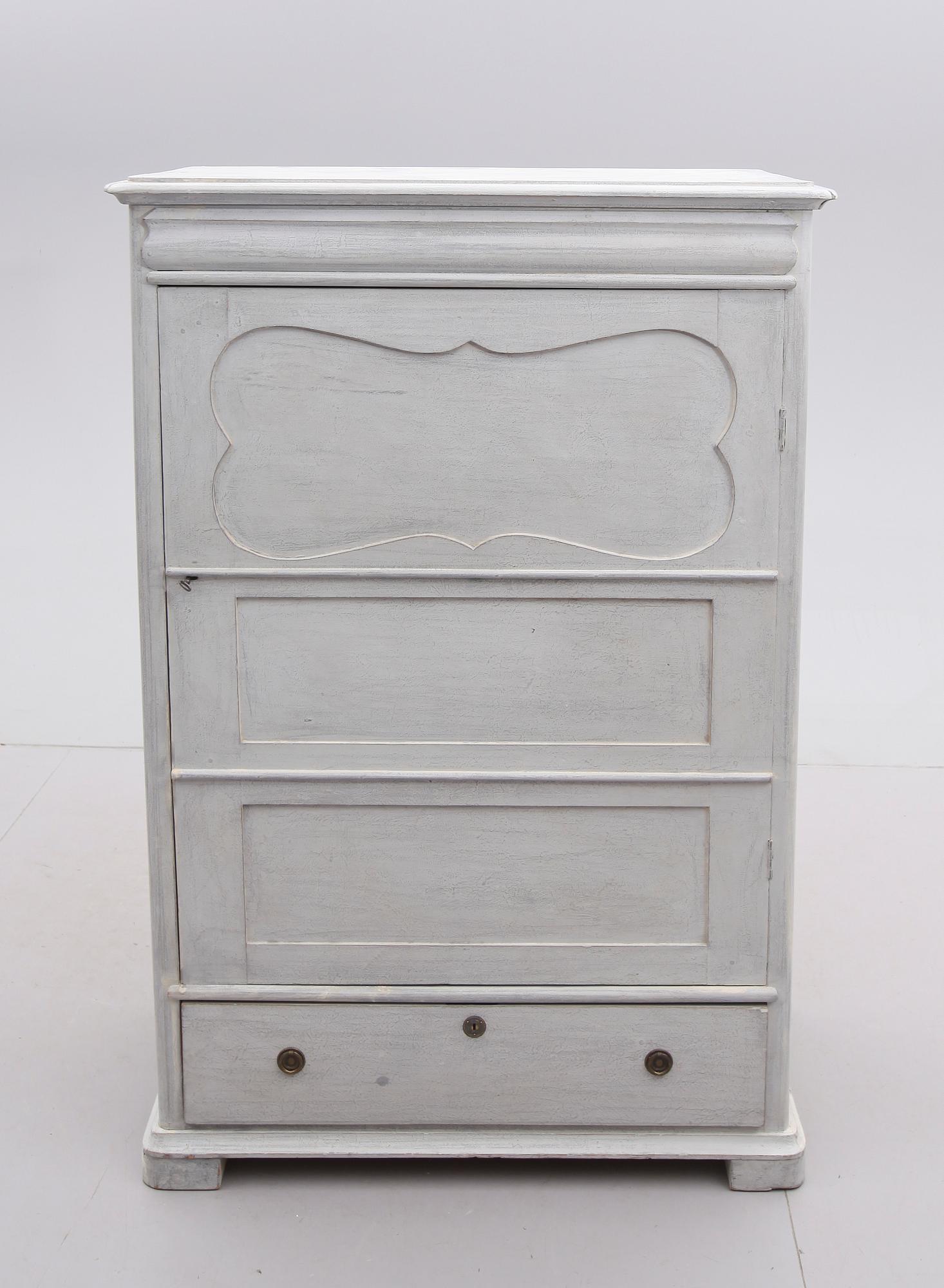 KLÄDSKÅP, 1800-talets andra hälft.