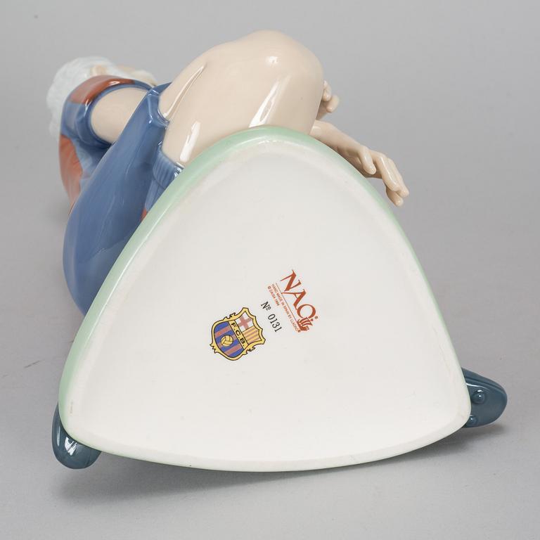 A Lladro porcelain figurine special edition for FC Barcelona.