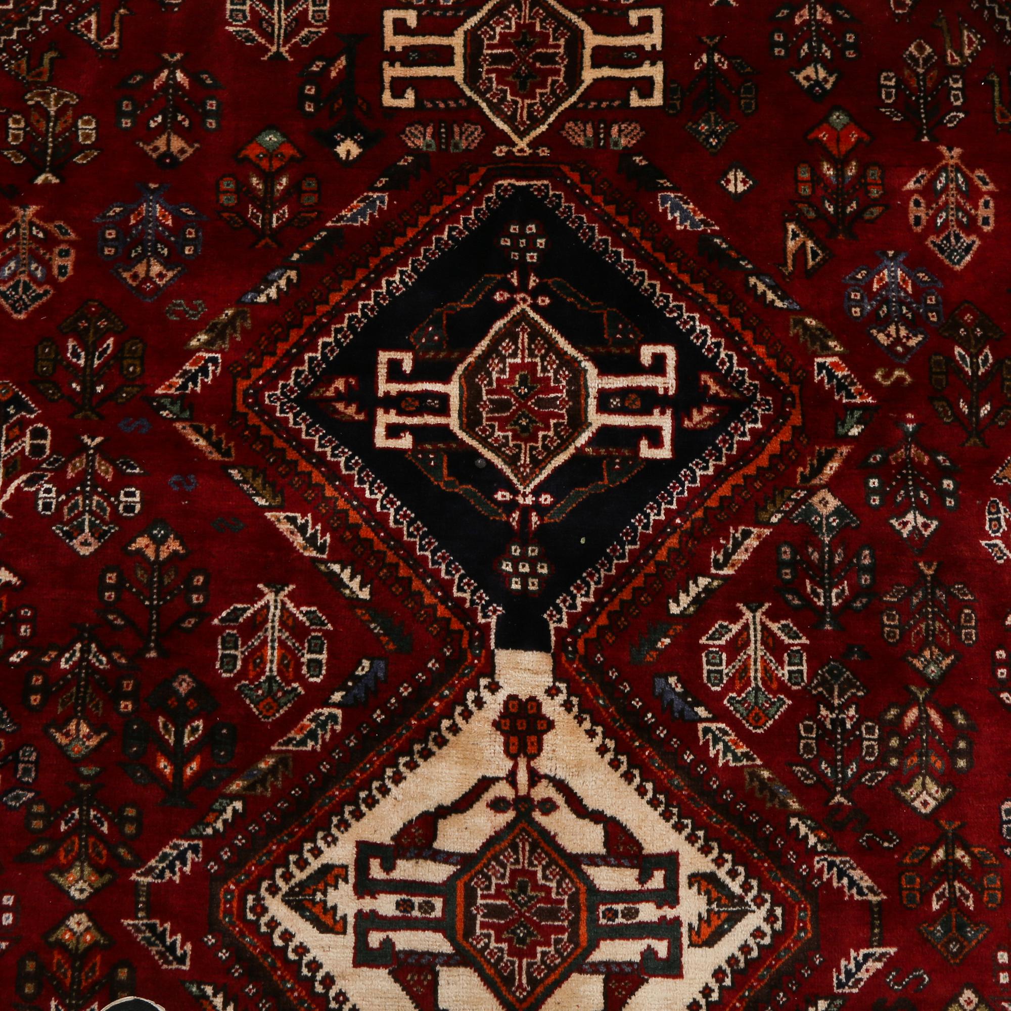 MATTA, troligen Kashgai, 315 x 204 cm, 1900-talets senare del.