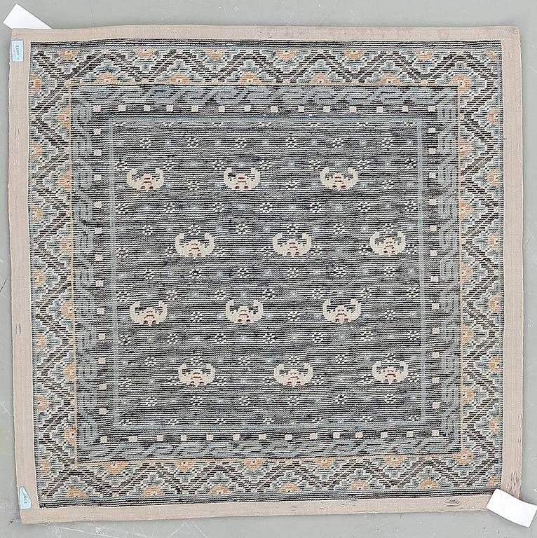 MEDITATIONSMATTA, semiantik, Kina. Ca 97x93 cm.