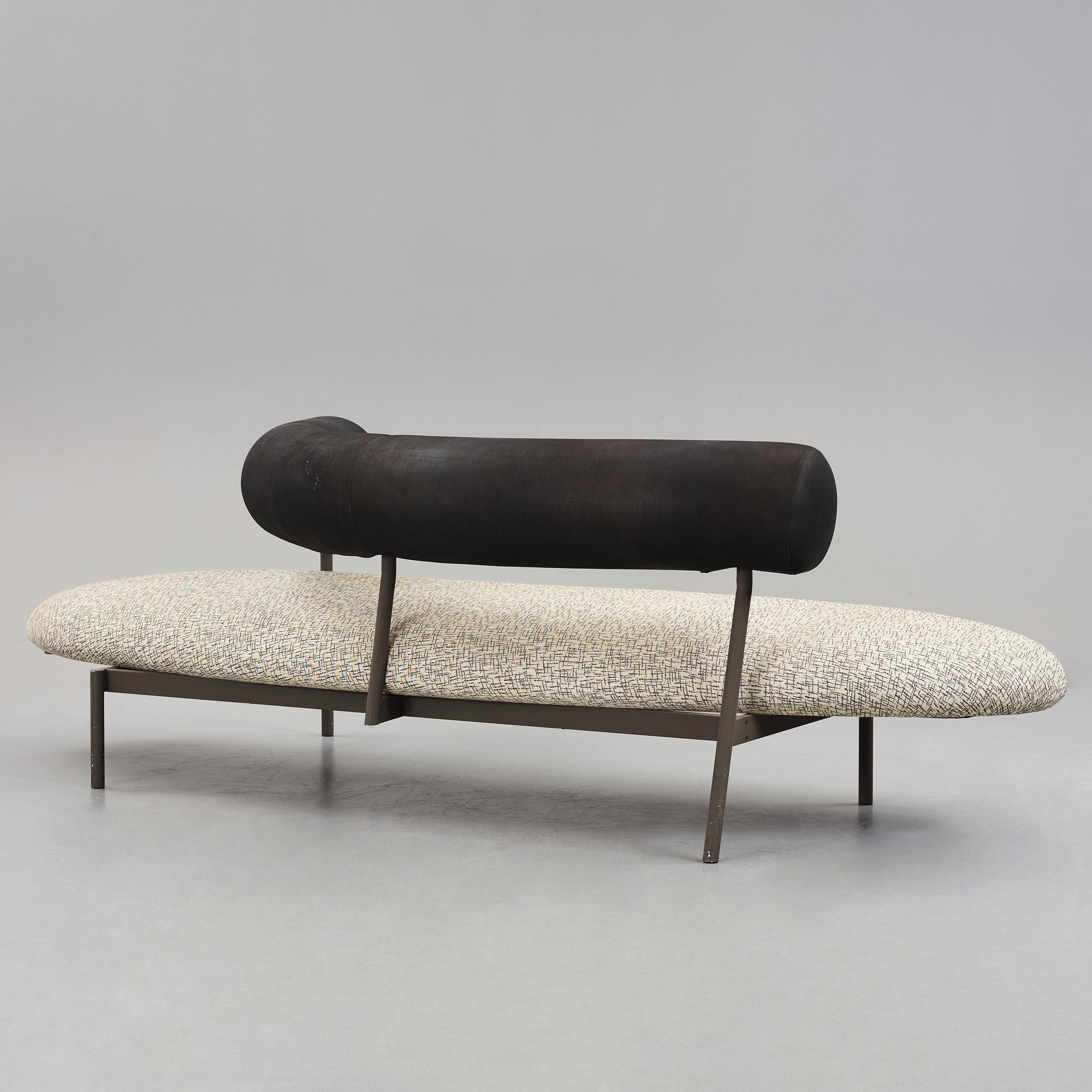 Javier Mariscal, & Pepe Cortes, "M.O.R. Sillon ", sofa, Akaba, Spain ca 1986.