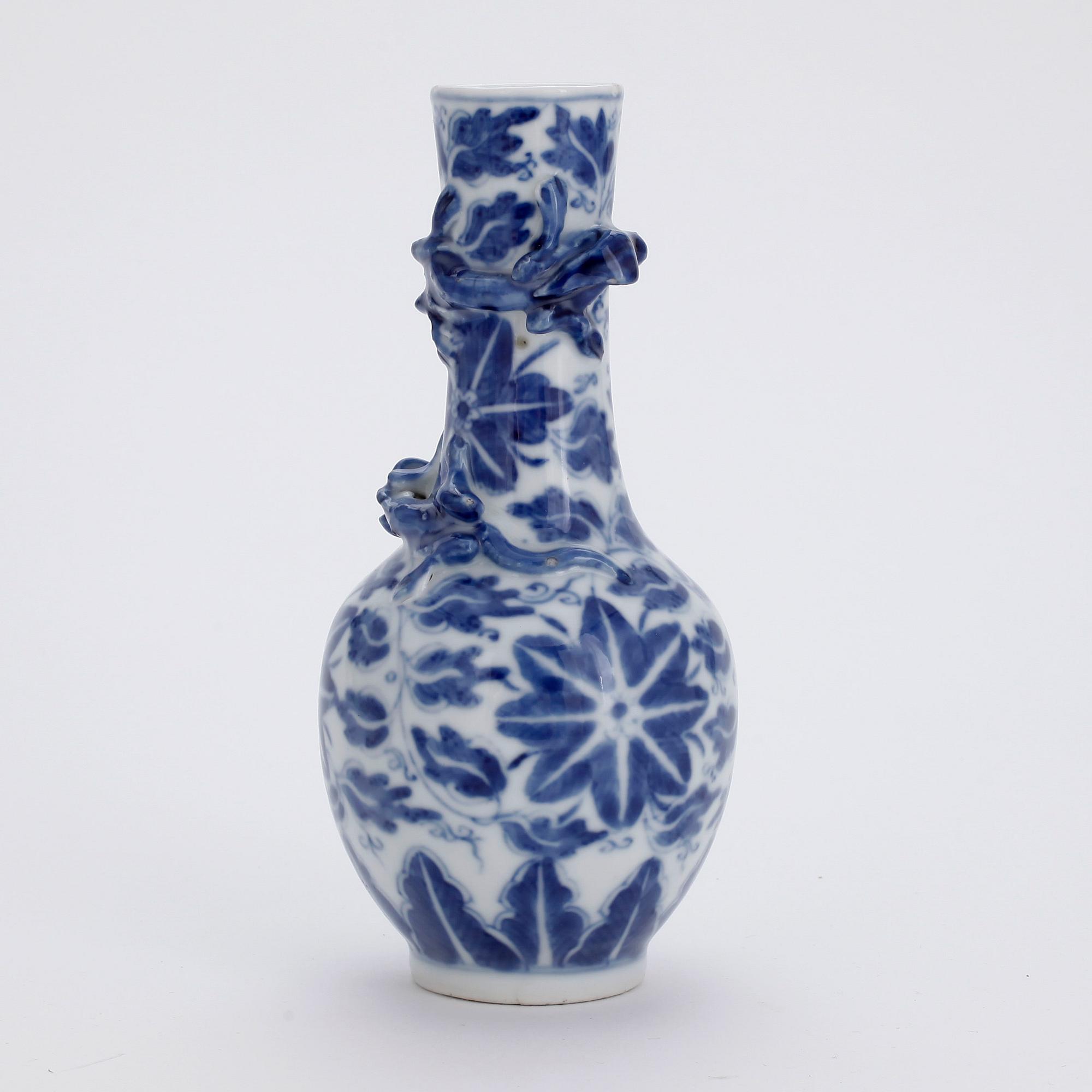VAS, porslin, Kina 1800-tal.
