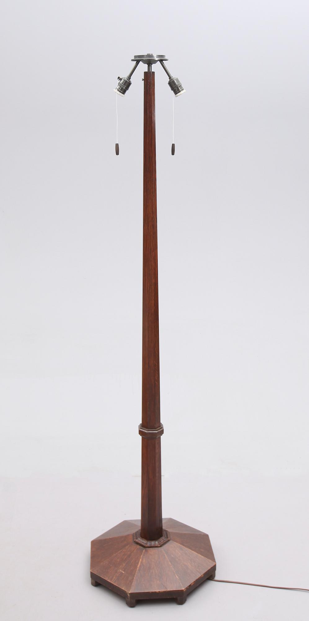 GOLVLAMPA, tidigt 1900-tal.
