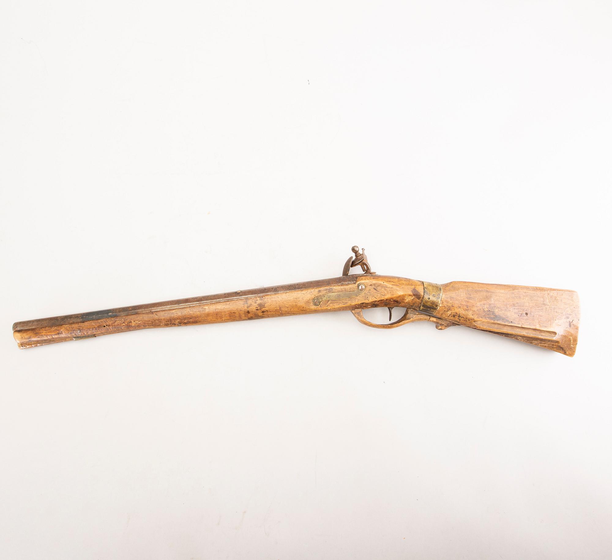 Flintlåsgevär, kort, svenskt, 1700-/ 1800-tal.