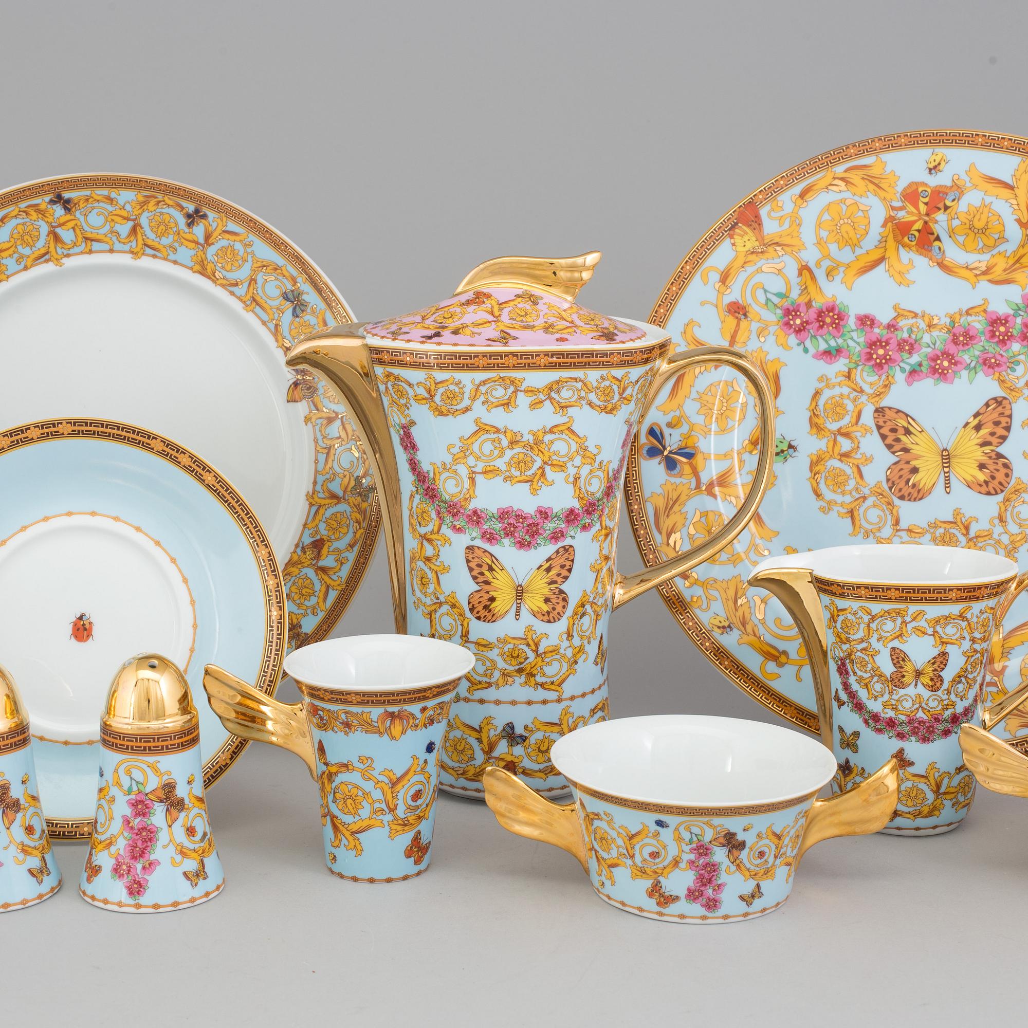 30 parts of the table set "Le Jardin de Versace" by Versace for Rosenthal.