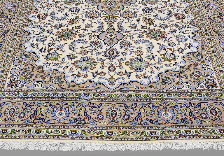 Carpet, Keshan, approx. 350 x 244 cm.