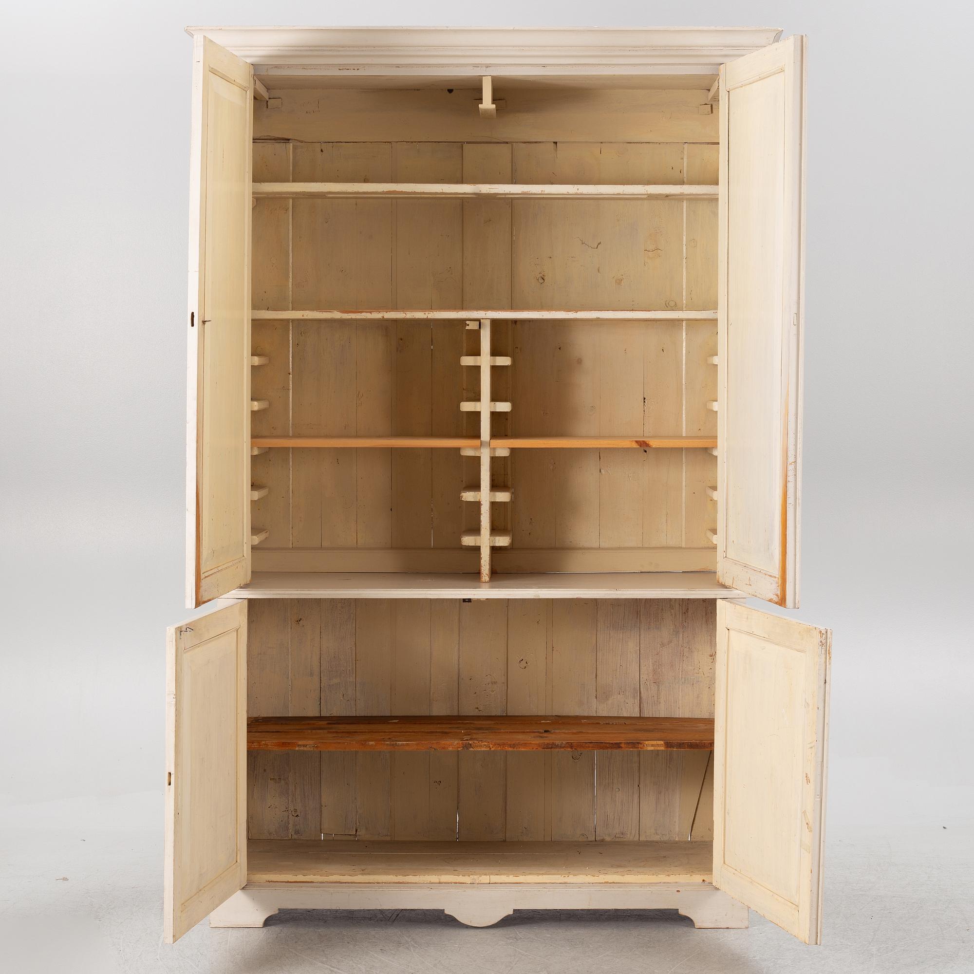 Skåp, tidigt 1900-tal.