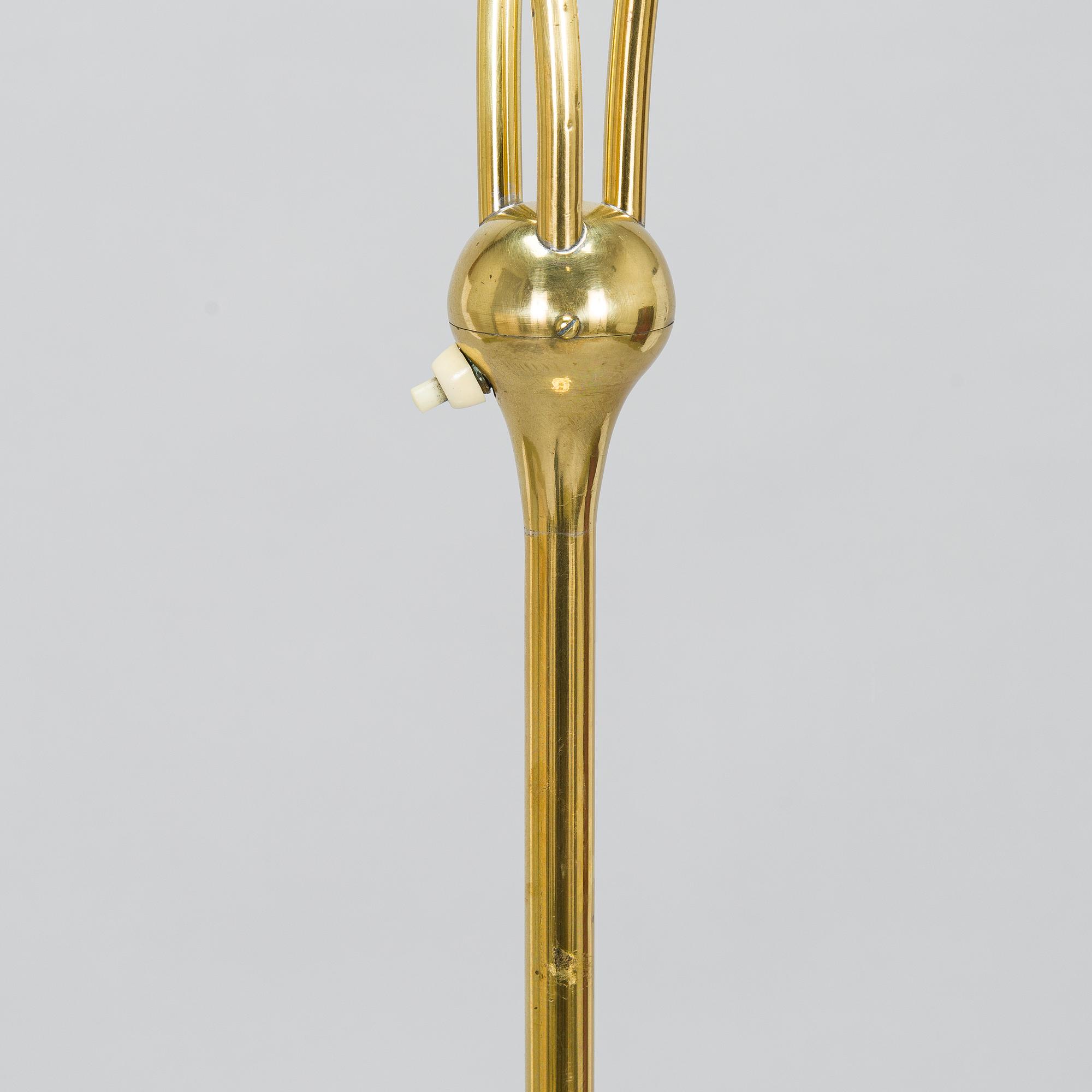 Mauri Almari, golvlampa, modell 62046 Idman 1900-talets mitt.