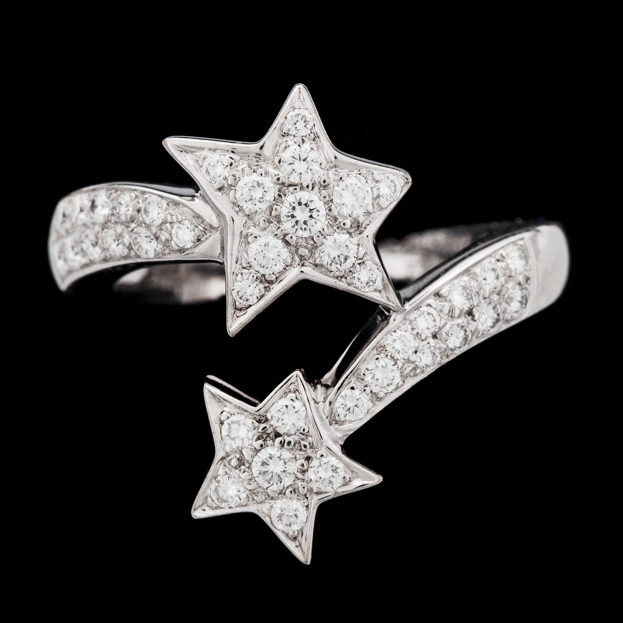 A brillliant cut Chanel star ring tot. app. 0.75 cts. Bukowskis