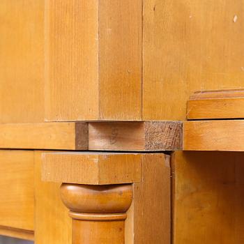 KLÄDSKÅP, Karl Johan-stil, 1900-talets första hälft.