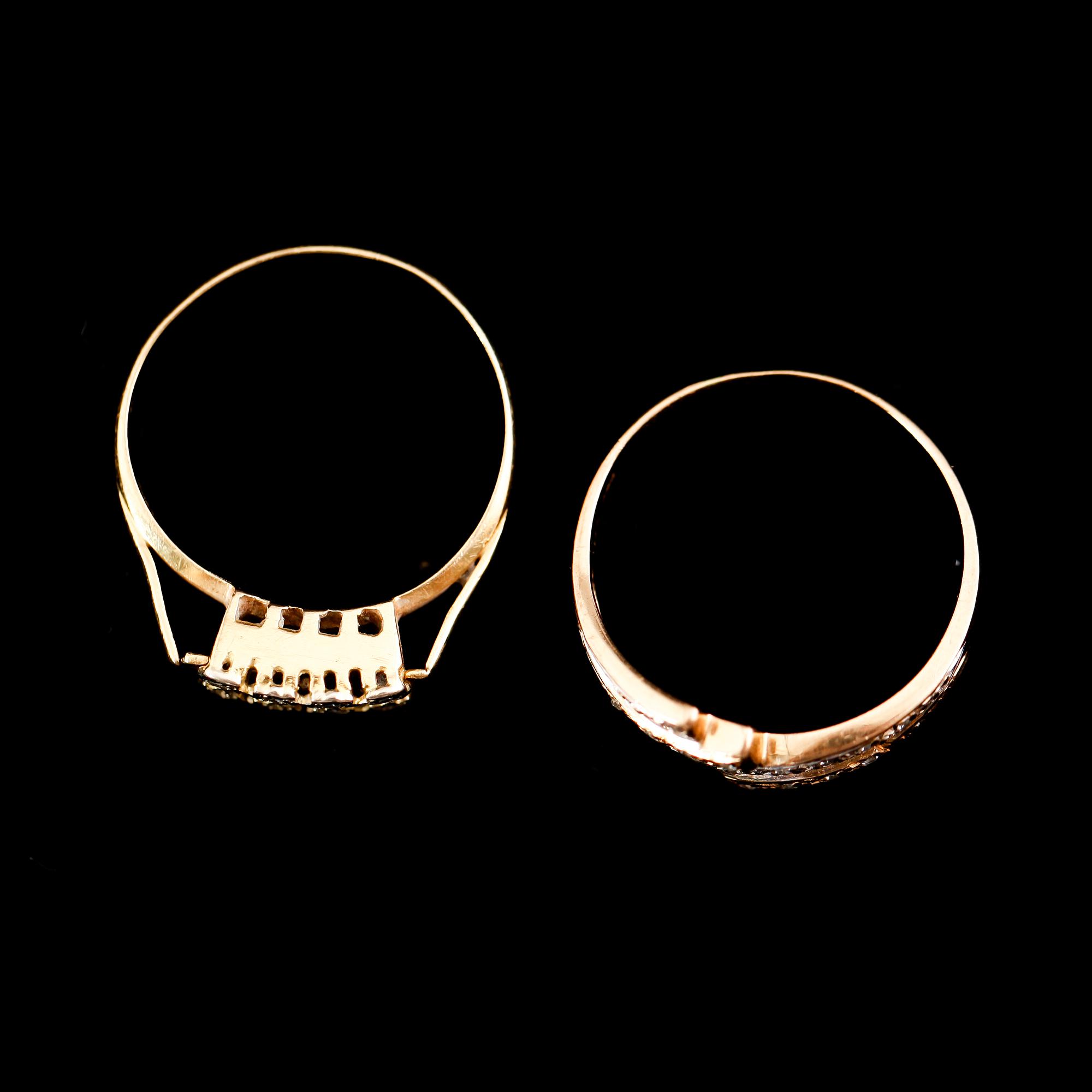 RINGAR, 2 st, 18 k guld med små briljanter. Total vikt ca 5 g.