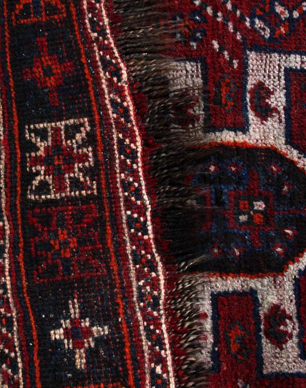 MATTA, orientalisk. 154 x 109.