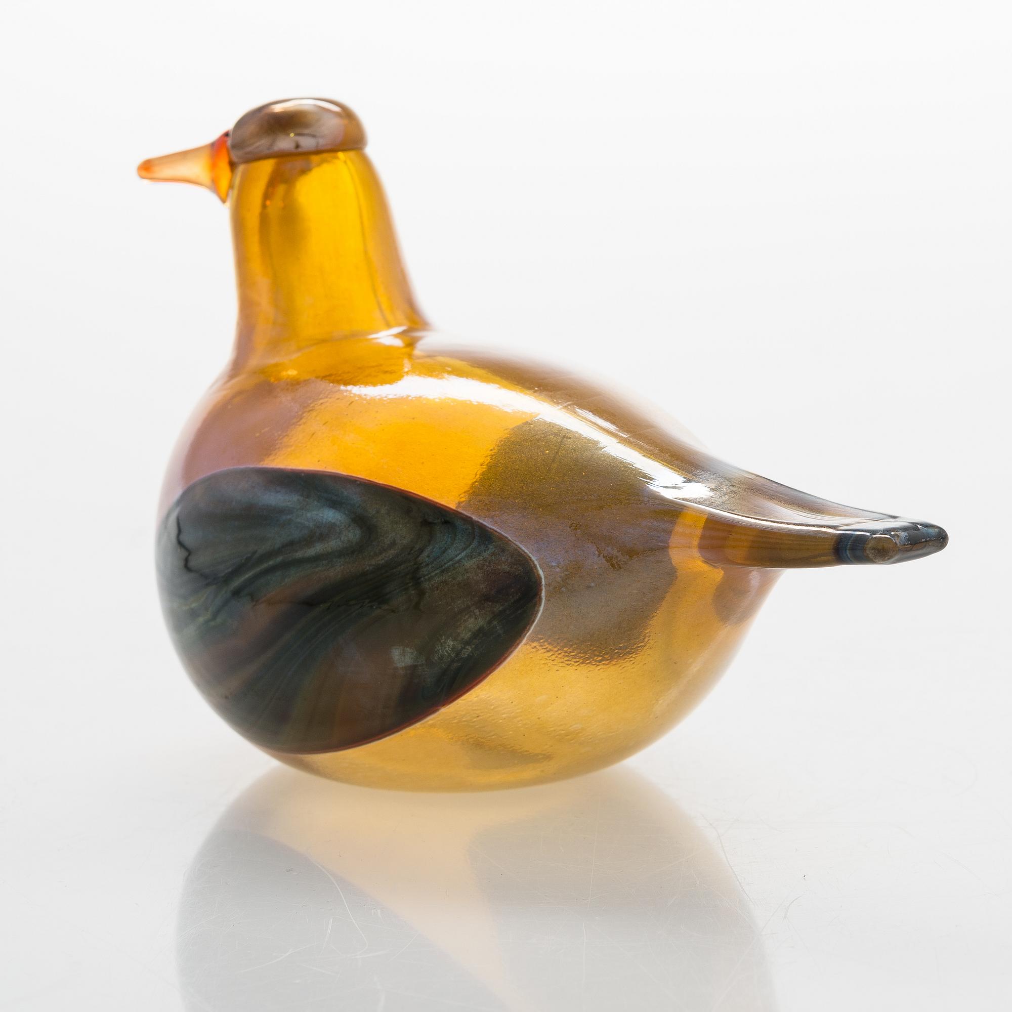 Oiva Toikka, "årsfågel 2001", signerad O. Toikka Nuutajärvi.