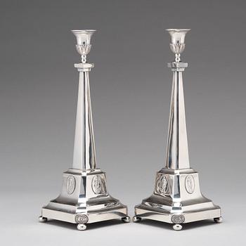 A pair Swedish late 18th century silver candelsticks, mark of Pehr Zethelius, Stockholm 1796.