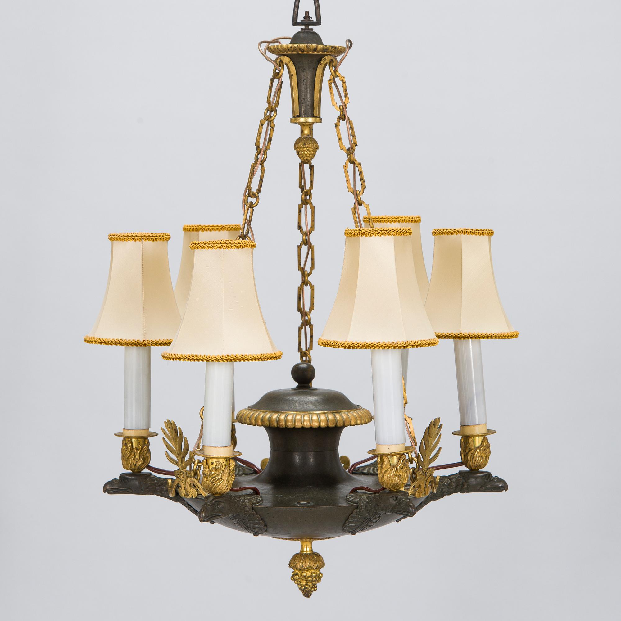 Takkrona, empirestil, 1900-talets början.