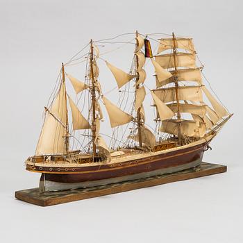 Model ship, four-masted barque "Pamir", early 20th century.