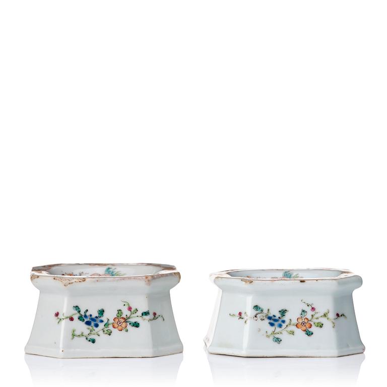 A pair of famille rose armorial salts, Qing dynasty, Qianlong (1736-95).