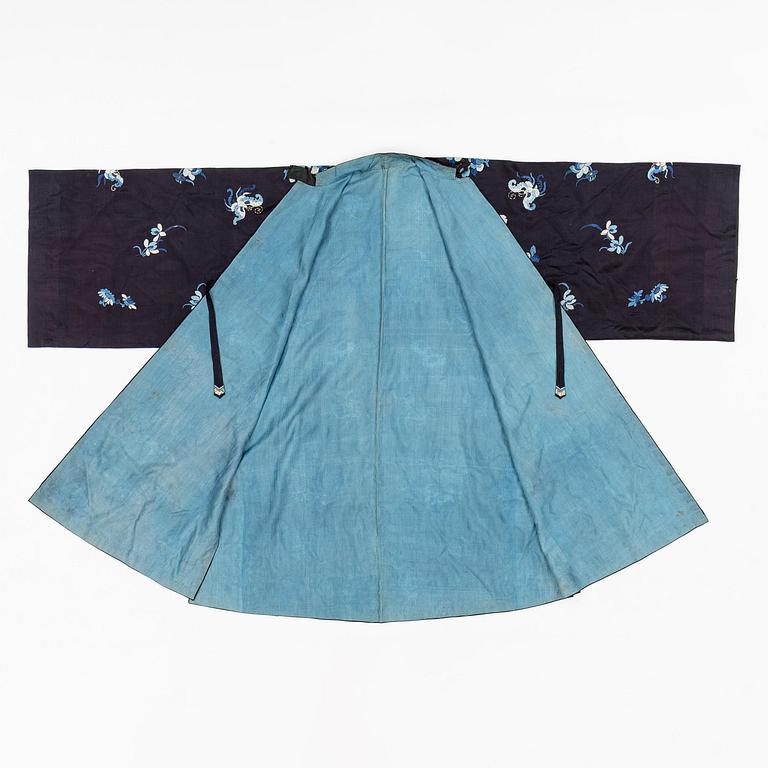 A Chinese embroidered silk robe, 1920's.