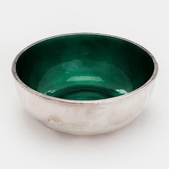 A. Tillander, skål, sterlingsilver och emalj. Helsingfors 2005.