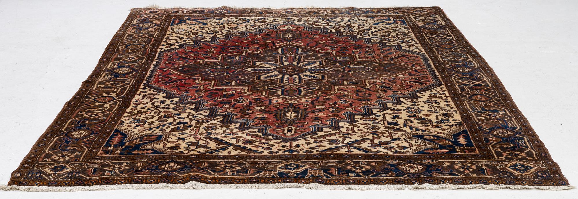 Rug, Tabriz/ Azerbaijan ca 285 x 215 cm.
