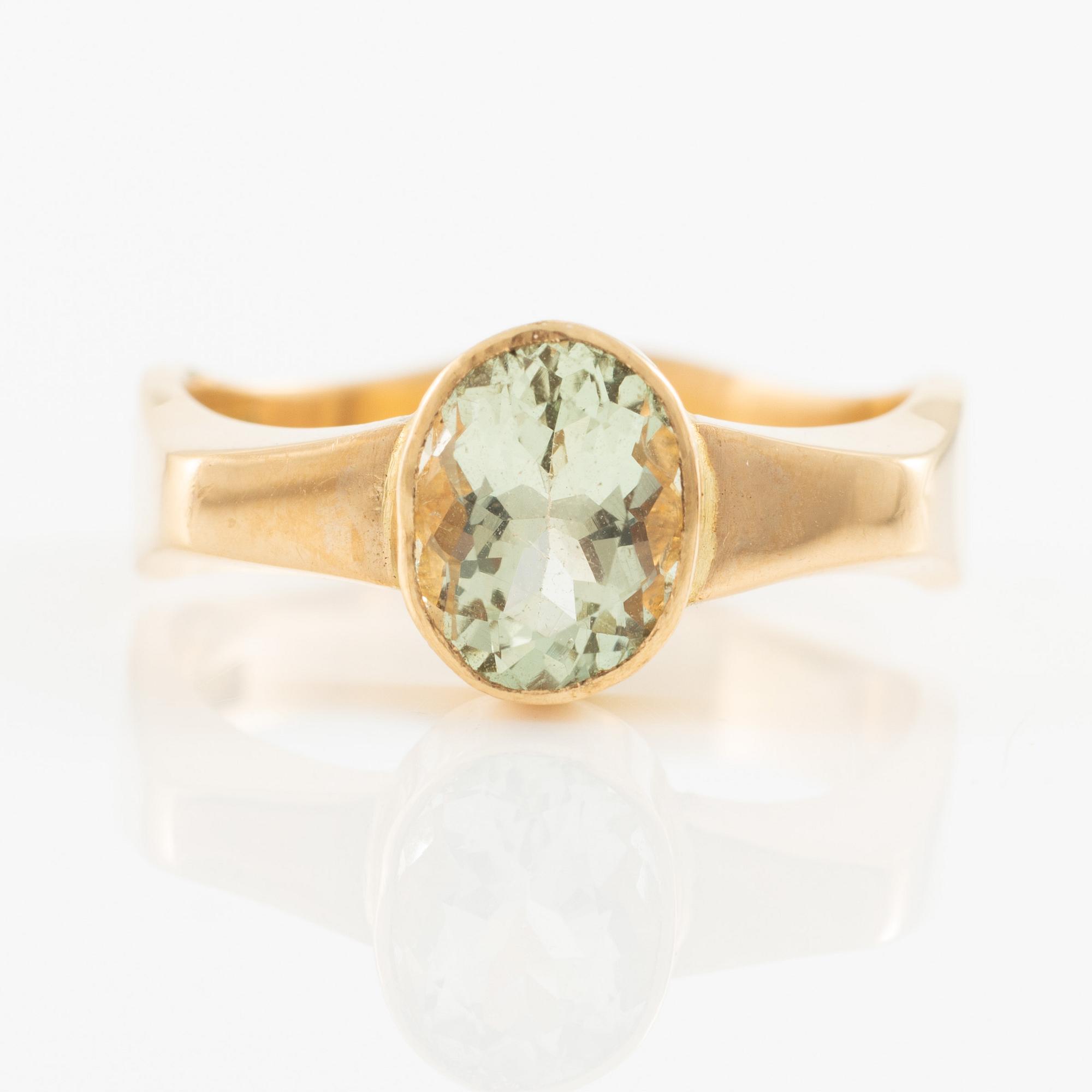 Gobi Gold or Silver Hb, ring, 18K gold with green-tinted stone, Falköping 1974.