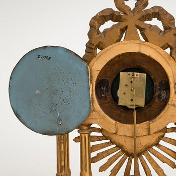 PÖYTÄPENDYYLI, myöhäiskustavilainen, viosisadanvaihde 1700/1800.