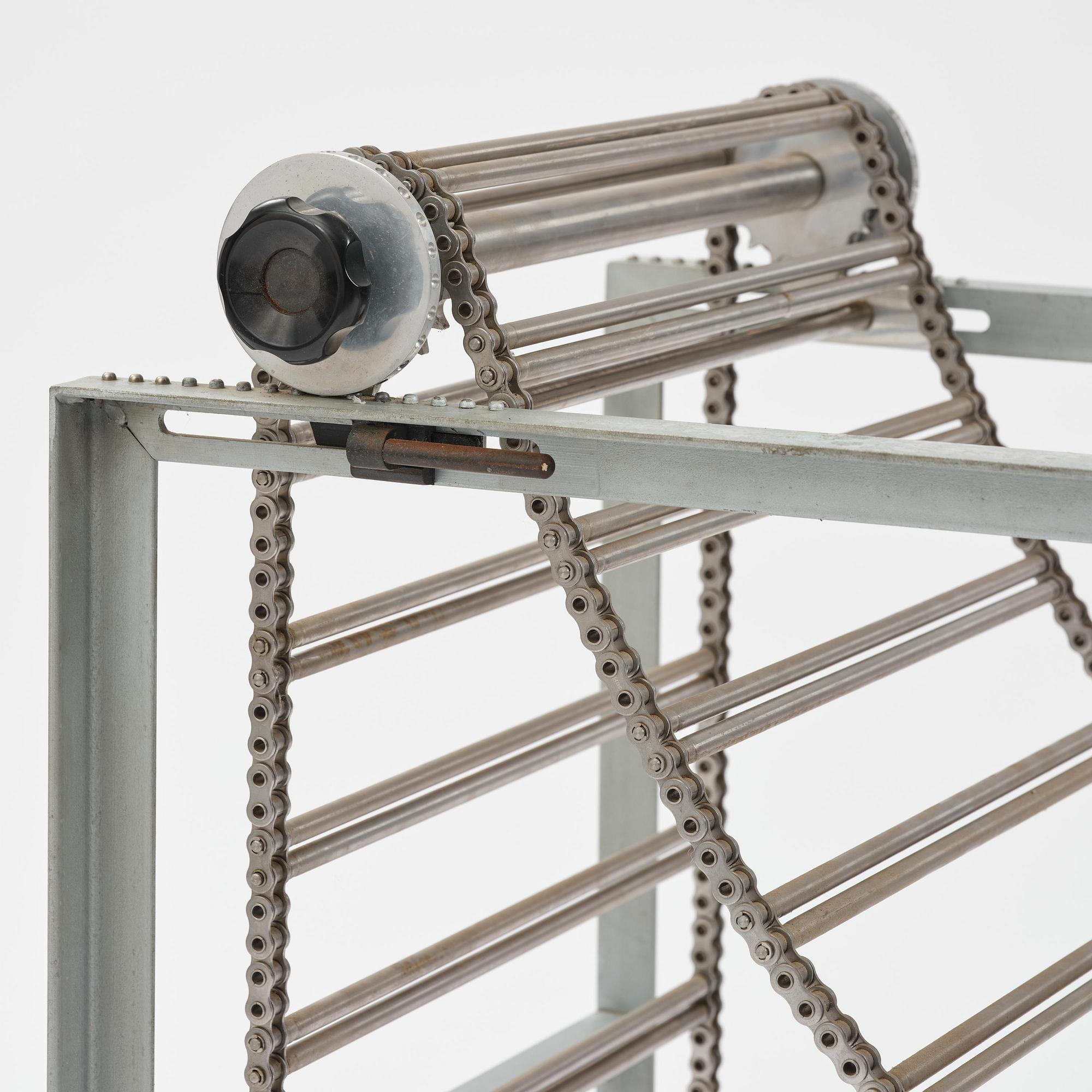 Paolo Pallucco, & Mireille Rivier, fåtölj, "Barba D'Argento", Pallucco, Italien, efter 1986.