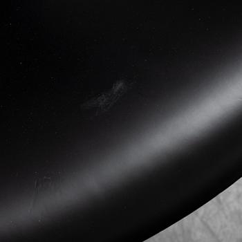 Arne Jacobsen, a pair 'Seagull' chairs, Fritz Hansen, Denmark, 2008.